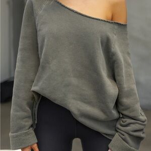 Joah Brown - Slouchy Pullover Sweatshirt in Washed Sage French Terry